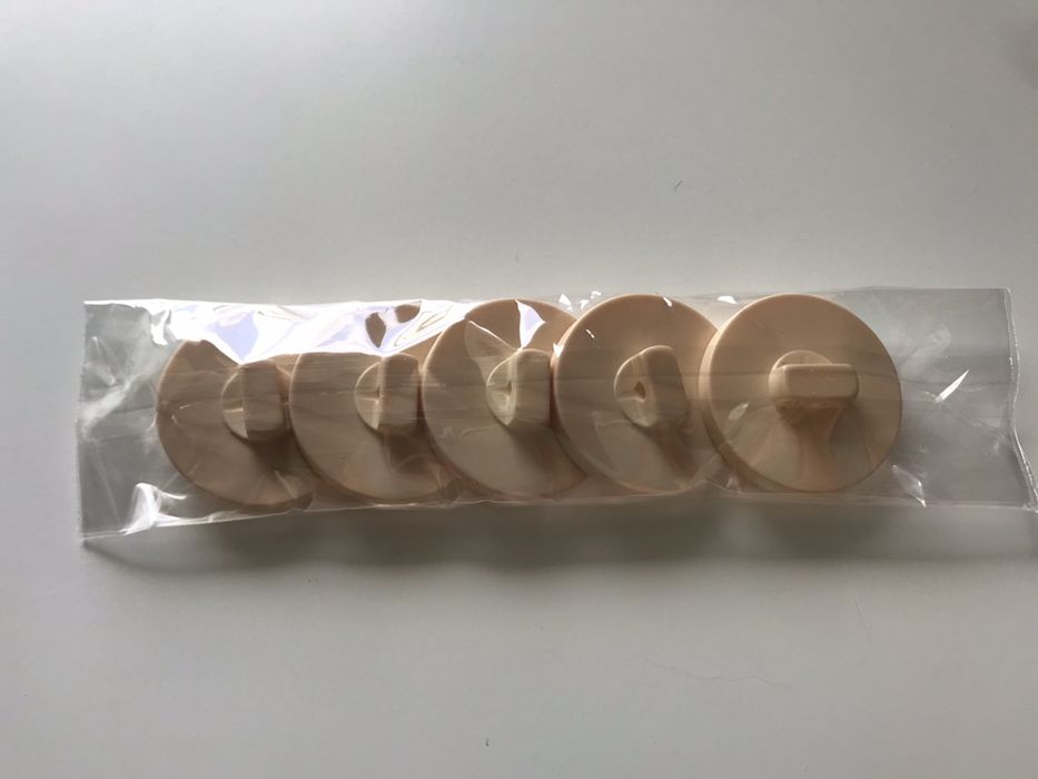 Set of 5 New Buttons (25 mm)64751417162369122