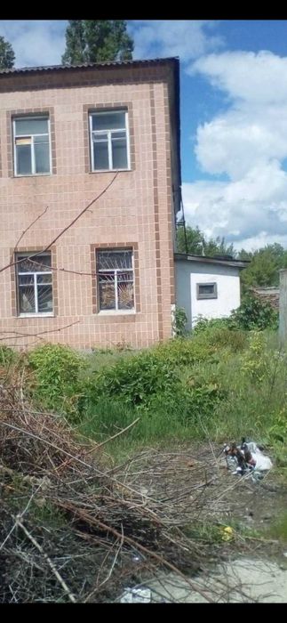 Продам адміністративну будівлю