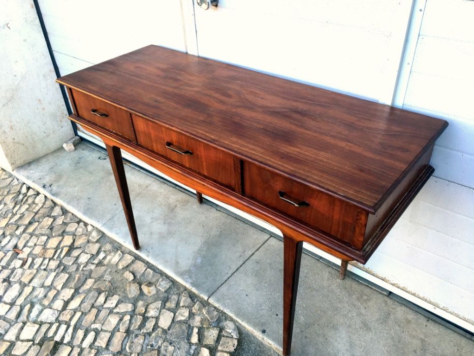 Consola olaio vintage 124comp X 46prof X 79alt.