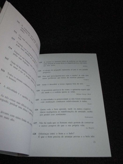 Livro Tesouro de Pensamentos Nunes dos Santos Colecção Retalhos