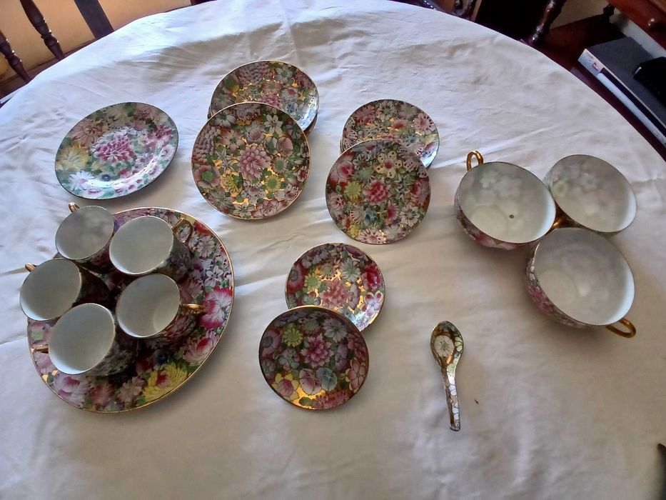 Serviço de Café e Chá Mil Flores Macau (24 peças)