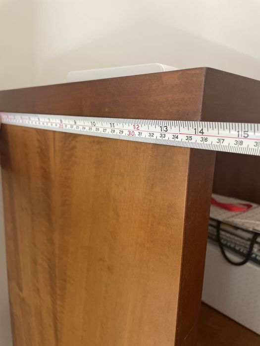 Móvel de arrumação com secretária