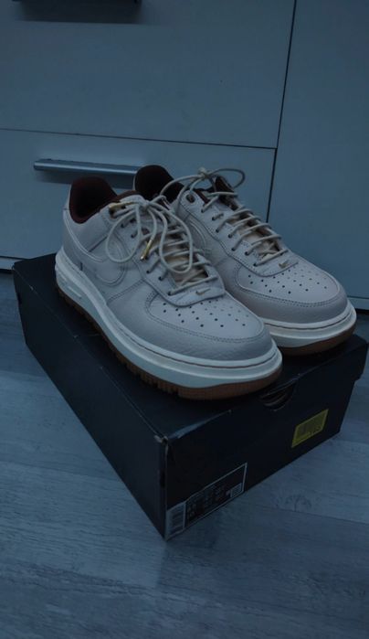 Beżowe buty Nike air force 1 luxe zimowe ocieplane