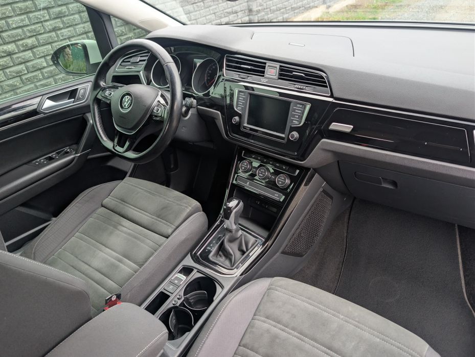 Volkswagen touran 2.0 Автомат