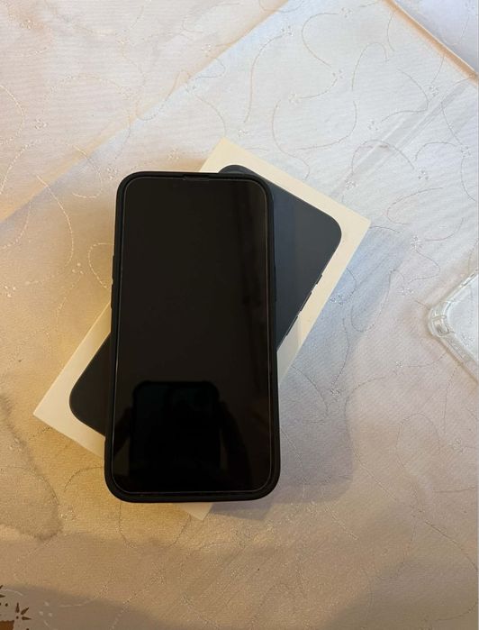 iPhone 13 128gb.