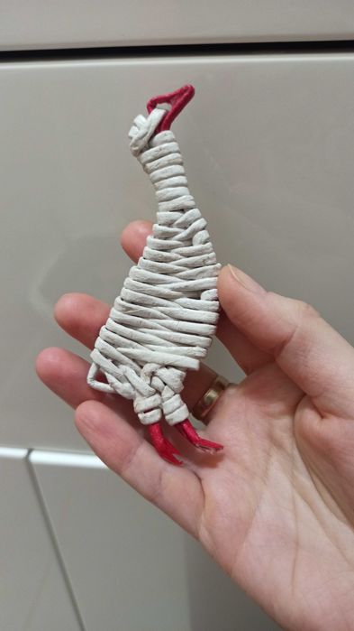 Новорічний декор, іграшки на ялинку, гірлянди, підвіски