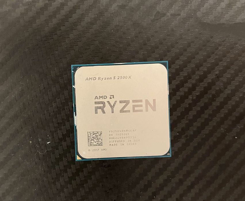 Процесор AMD Ryzen 5 2500X