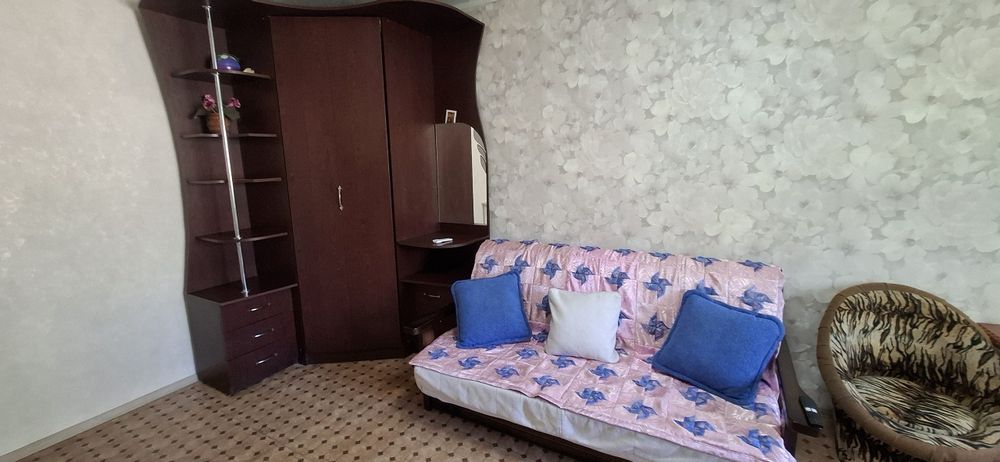 Сдам 2 ком кв Лахтинская 4/5