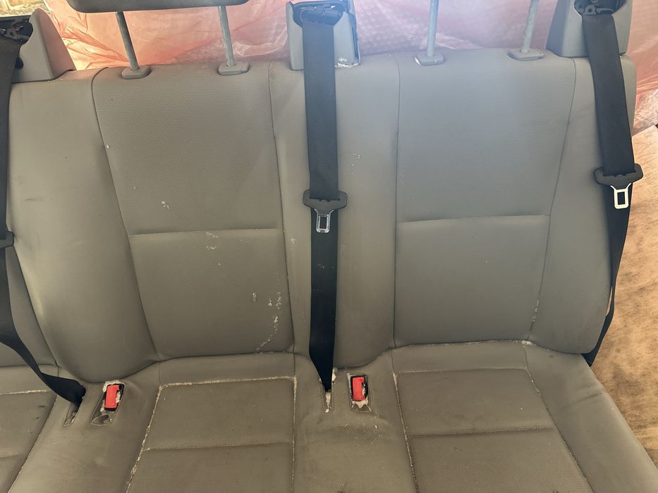 потрійне пасажирське сидіння з тумбою VW Crafter / Mercedes Sprinter