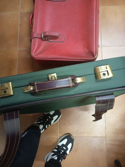 1 mala e dois sacos vintage