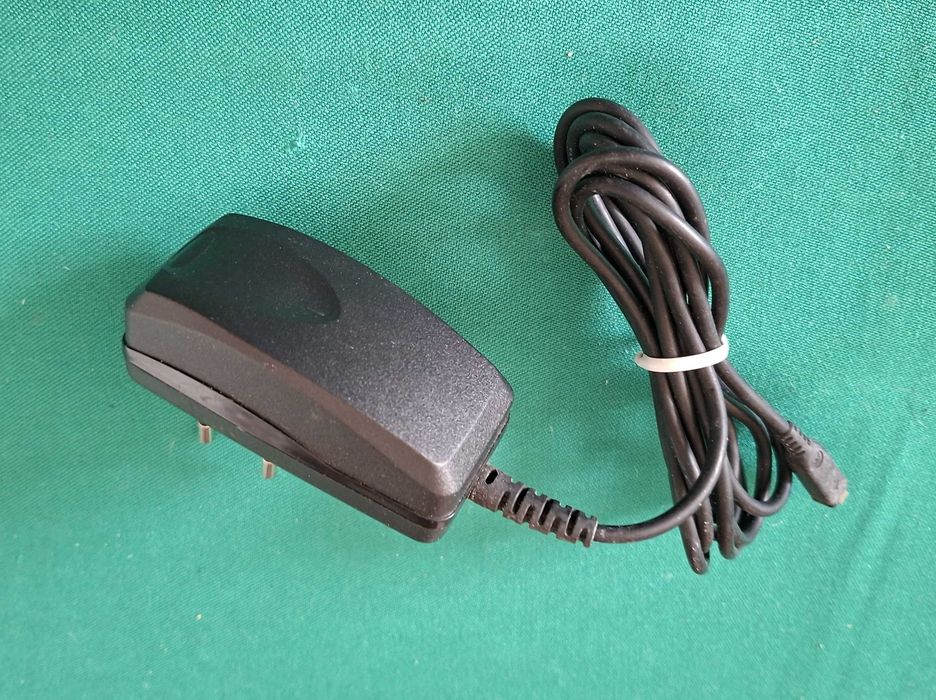 Carregador antigo Motorola SPN5135A, para telemóvel
