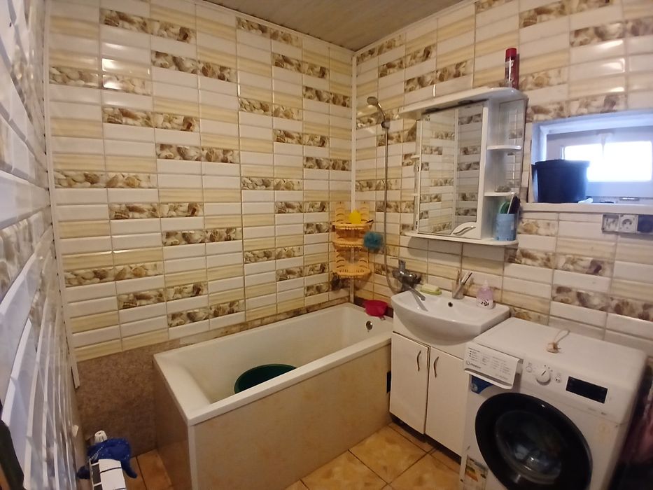 Затишний будинок в селі