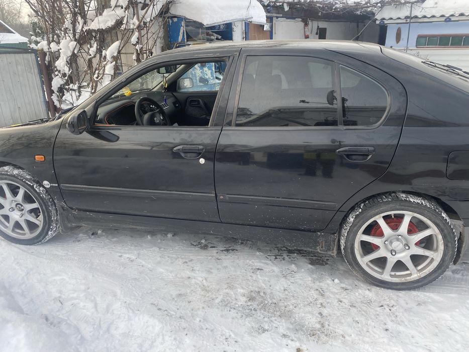 Нісан примʼєра р11