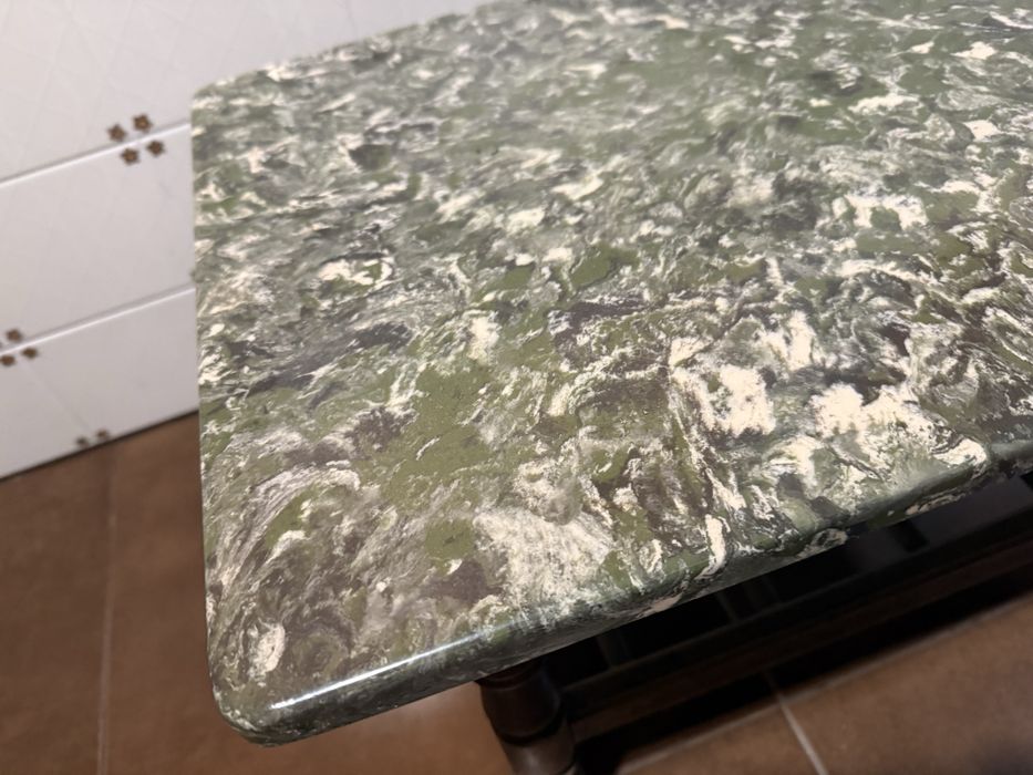 Mesa de centro em bom estado