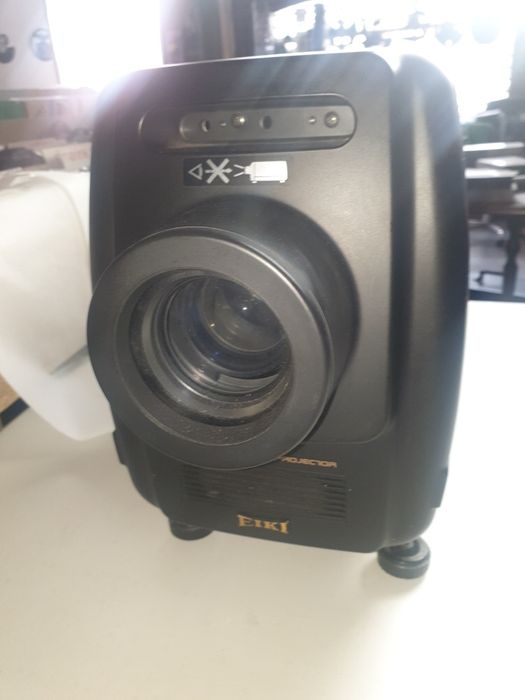 Video projector eiki lc-1510