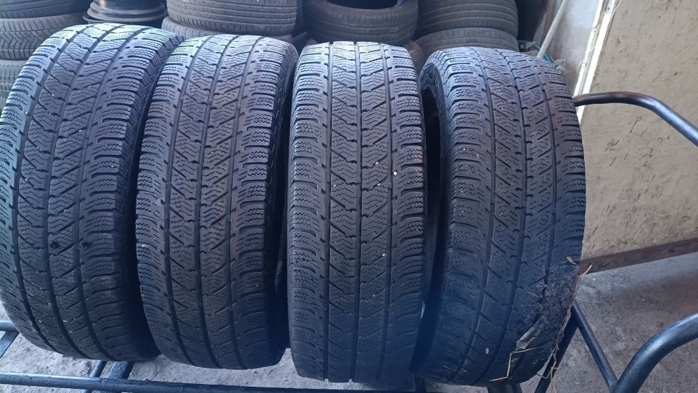 225/65/16C opony używane Uniroyal snow max 3
