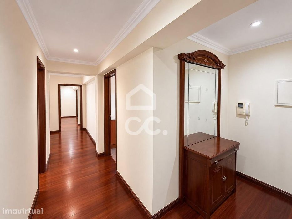 Apartamento com 3 Quartos - São Pedro - Ponta Delgada