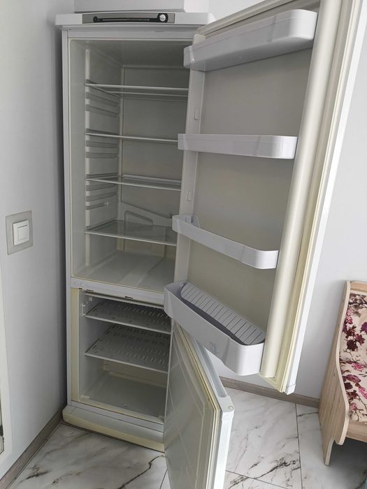Холодильник INDESIT