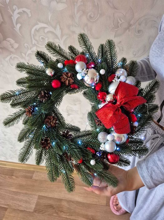 Святковий різдвяний вінок