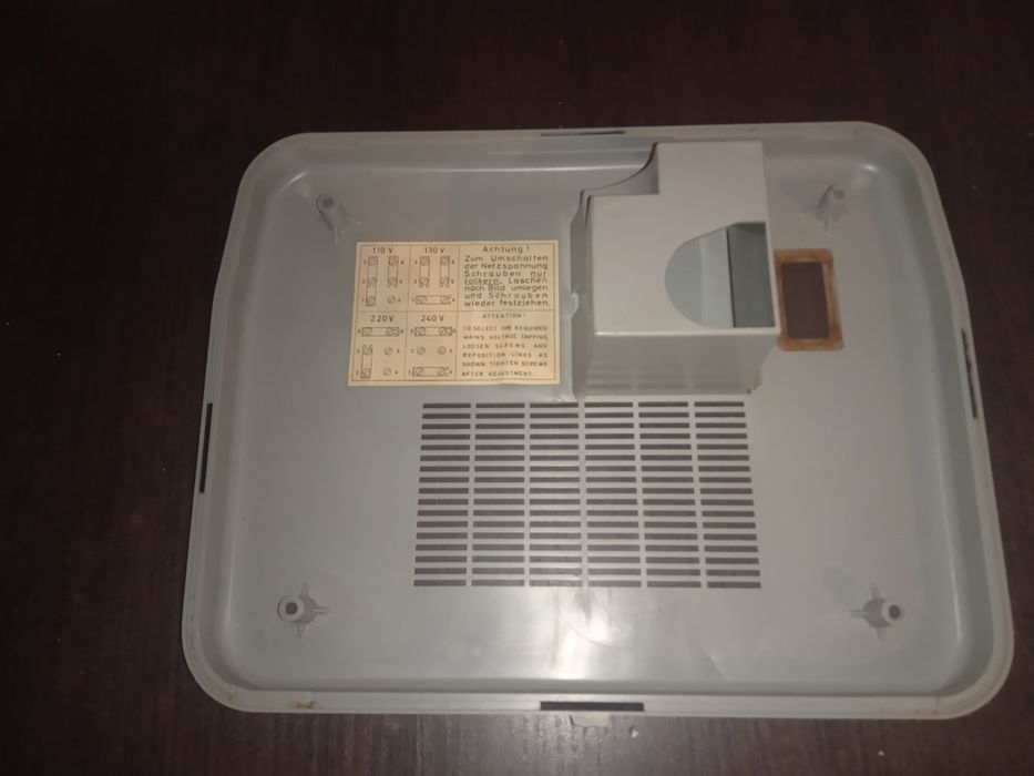 Dolna obudowa magnetofonu lampowego Grundig TK 19