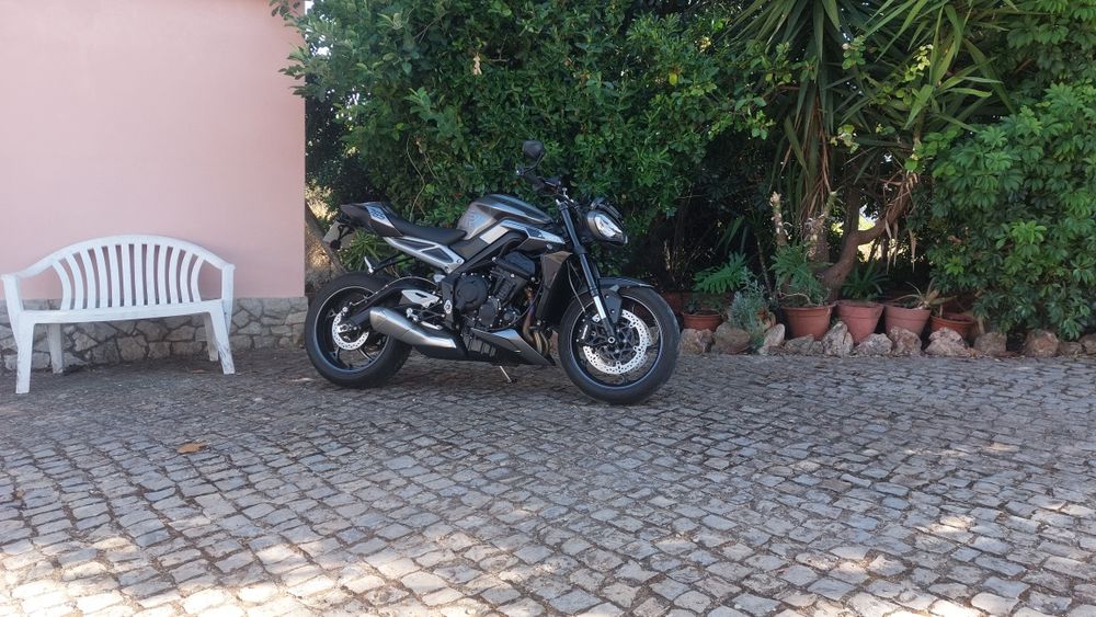 Triumph street triple 765 R