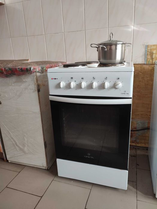 Продам малосімейку в районі автопарку. Свіжий косметичний ремонт.