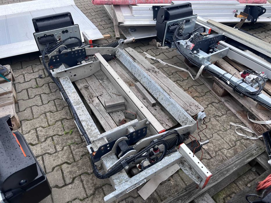 Winda załadowcza Marki Dhollandia -do pojazdu Marki Renault Master
