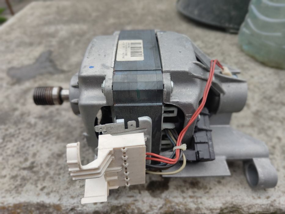 Запчастини до вертикальної пралки zanussi zwq 5100