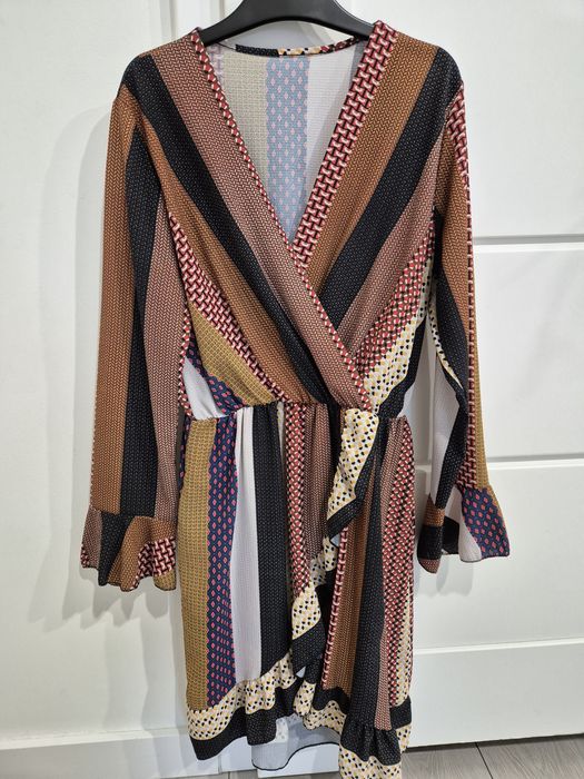 Krótka sukienka  kopertowa