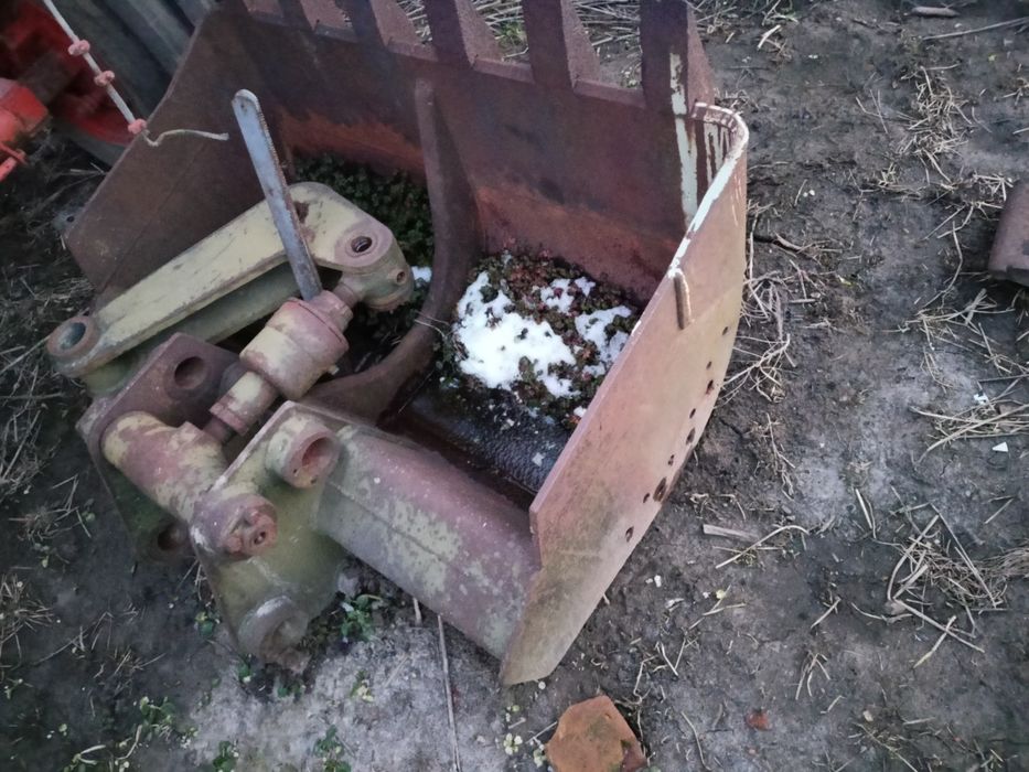 Łyżka skarpowa do kopania. Koparka ostrowek