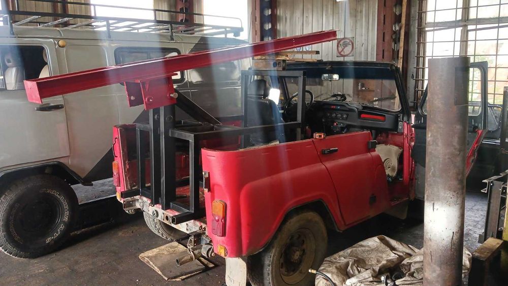 Бурова установка гідравлічна на базі автомобіля УАЗ