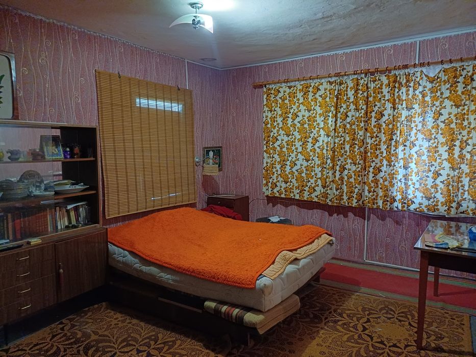 Продам будинок зі всіма зручностями  в селі Гориця.Торг.