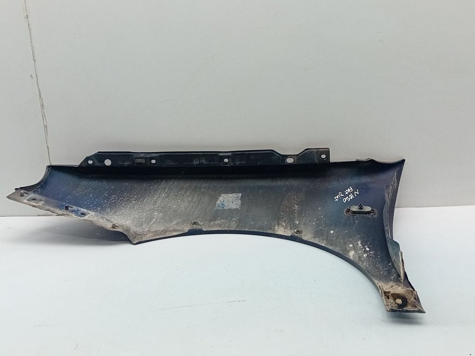 Guarda-lamas direito VOLKSWAGEN Golf IV (1J1)