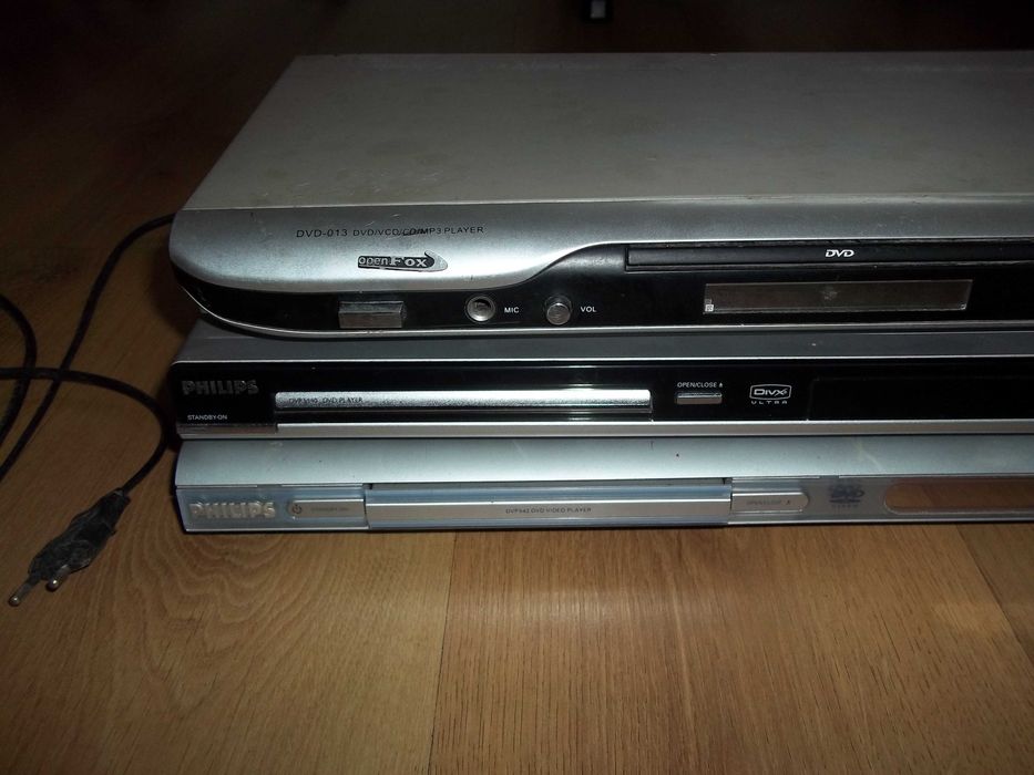 DVD плеер philips.