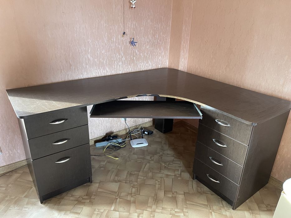 Стол компьютерный 3м