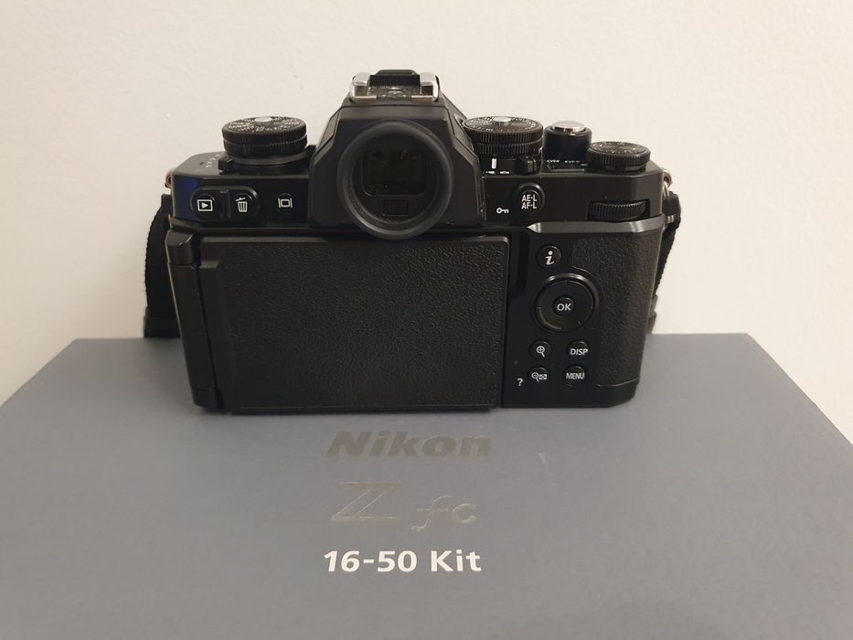 Câmara Nikon Zfc black edition como nova