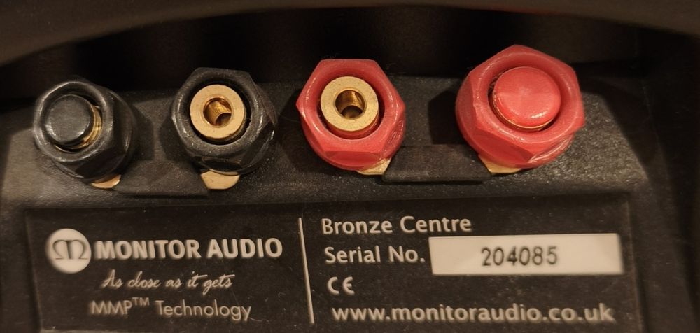 Colunas monitor audio