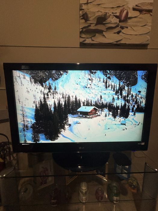 TV LG 42" Full HD (1080p) 200Hz - Imagem Impecável [Modelo 42LH5000]