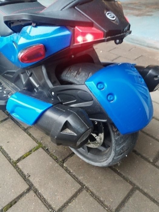 Motor elektryczny