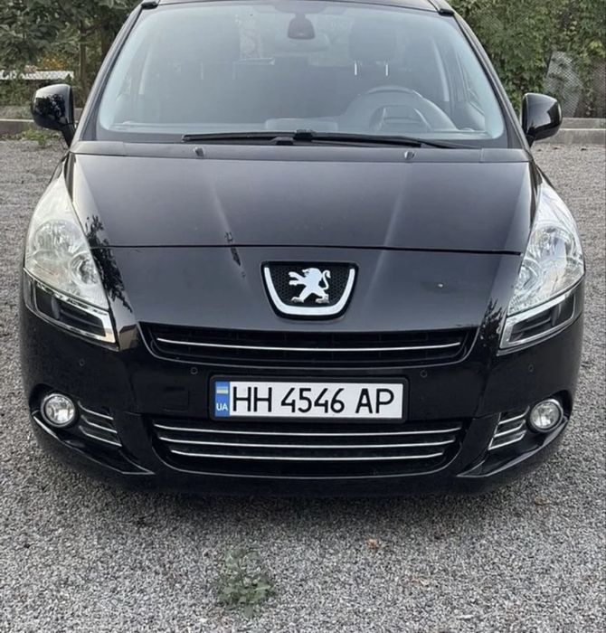 Продам Пежо 5008