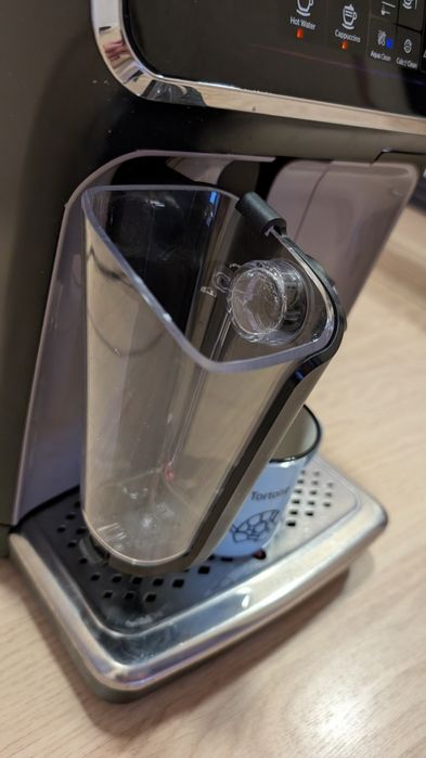 Кофеварка / Кофемашина Philips Saeco EP2235