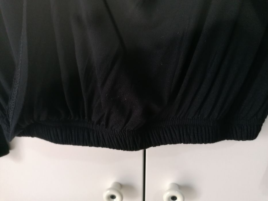 Camisola preta de trespasse