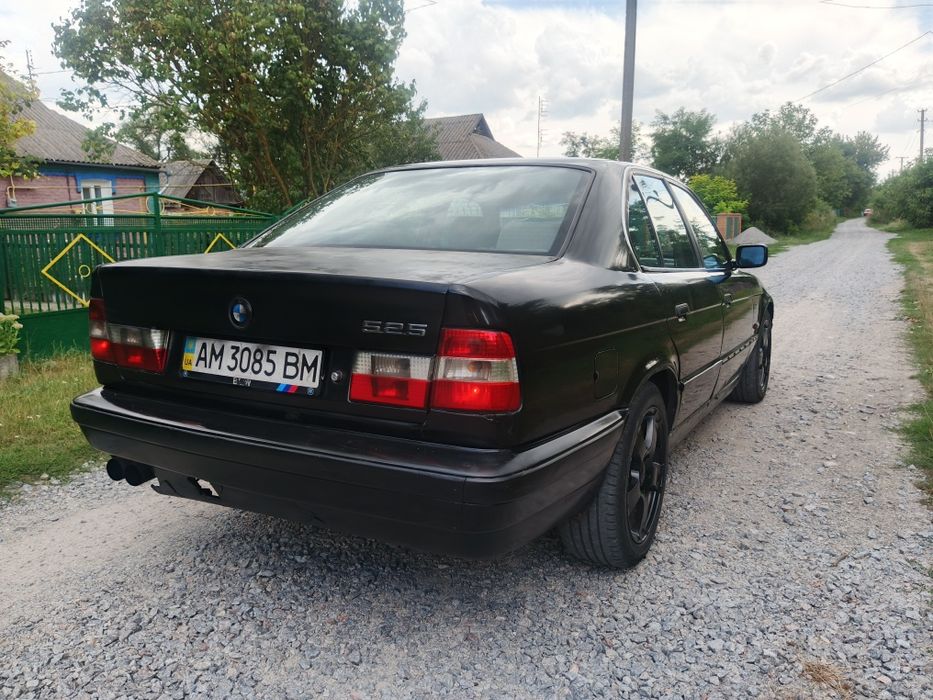 продам бмв   е34
