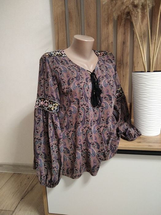 Жіноча вишиванка в етно-стилі 46-48р.