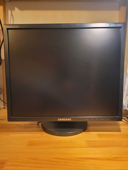 Monitor Samsung SyncMaster 943B 19" Pivot