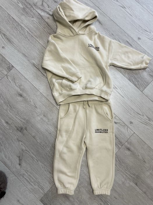 Костюмчик стильний F&F