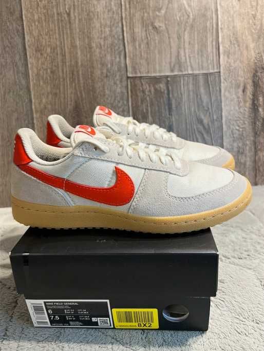 Buty, trampki Nike Field General 38,5