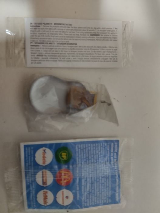 (G) Vários brindes de iman da Galp, Olá, Pokémon e outros