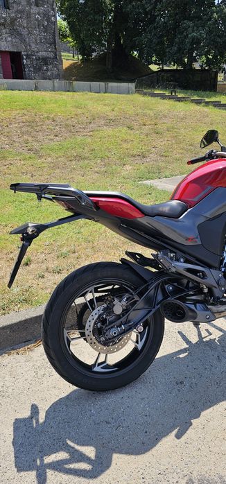 Zontes Z2 125cc de 2021 - Impecável