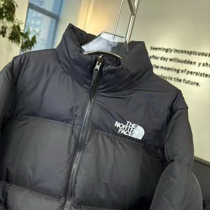 The North Face Damskie 1996 Retro 700 Black Jacket R.S